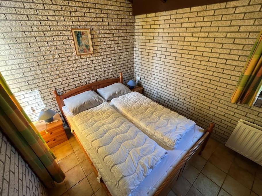 Knusse Bungalow Op Groen Park! Ouddorp Esterno foto